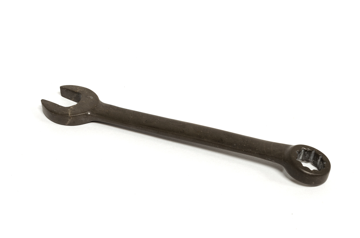 LLAVE MIXTA.  Piedra tallada